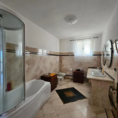 Villantoine De La Marina Di Holiday home Orosei